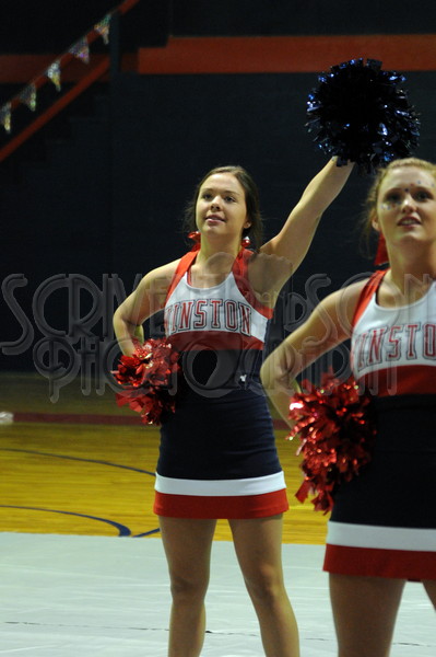 8-28 WA Pep Rally 039.JPG - SCRIVENER D300